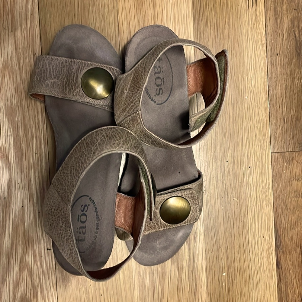 Taos wedge sandles
